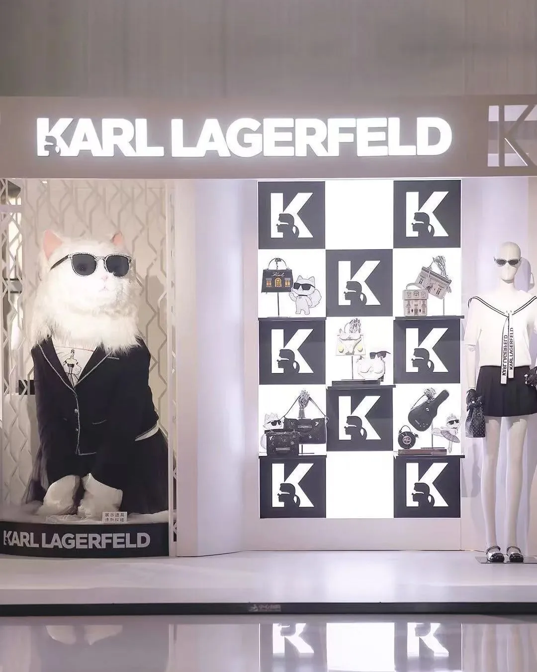 KARL LAGERFELD快閃@深圳萬像天地