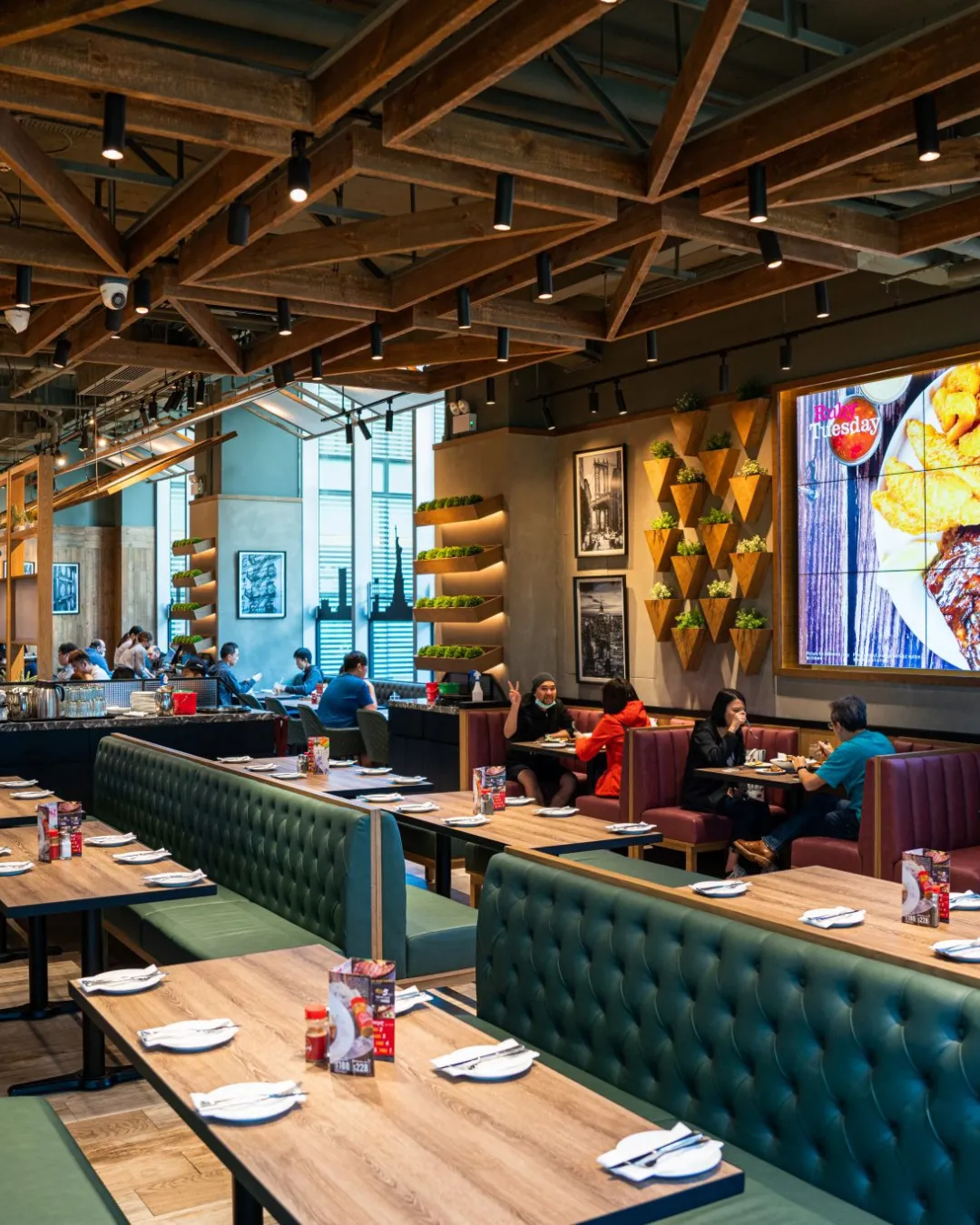 Ruby Tuesday Bar and Grill (K11購物藝術館)