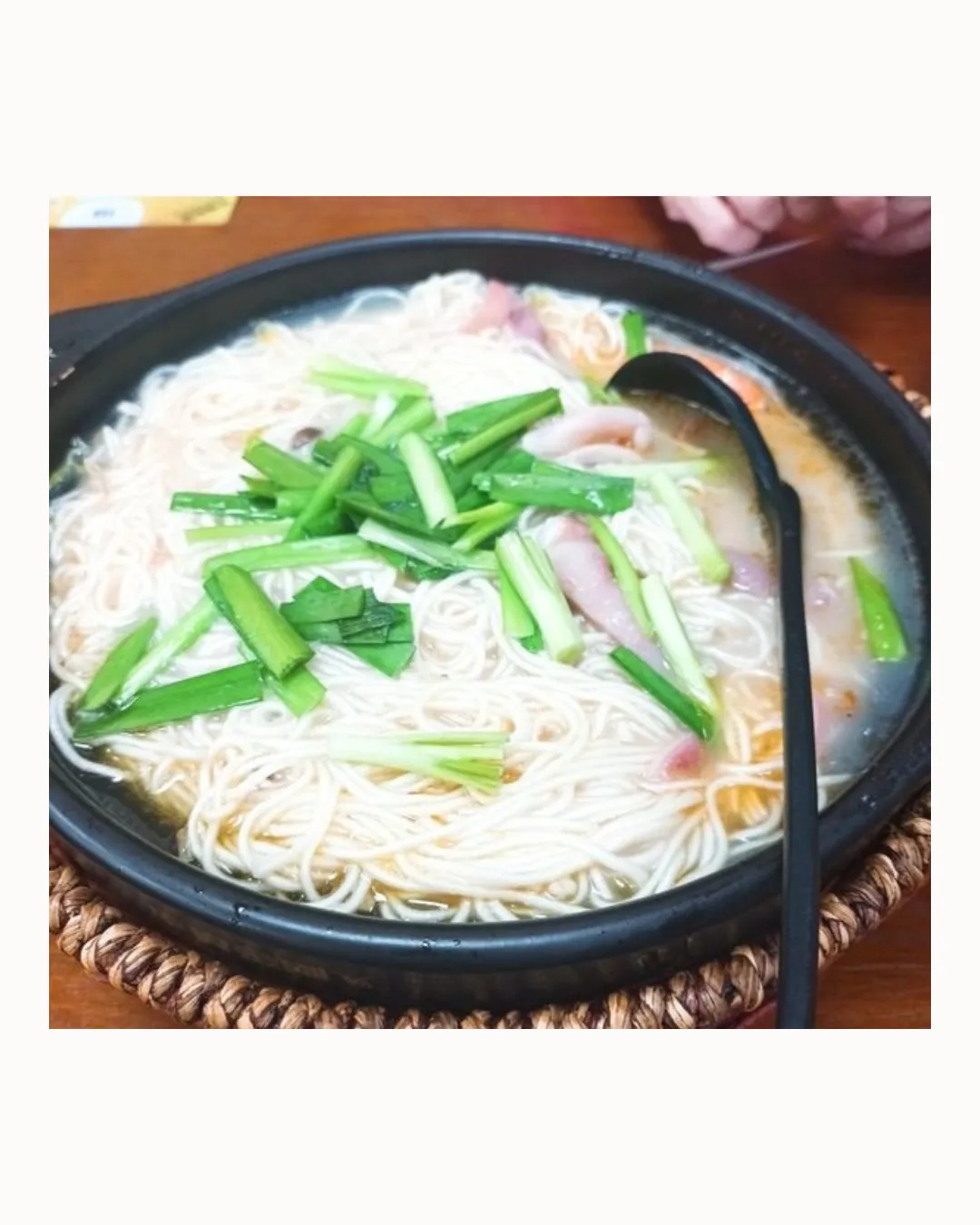 美至雞—雞汁砂鍋粉麵
