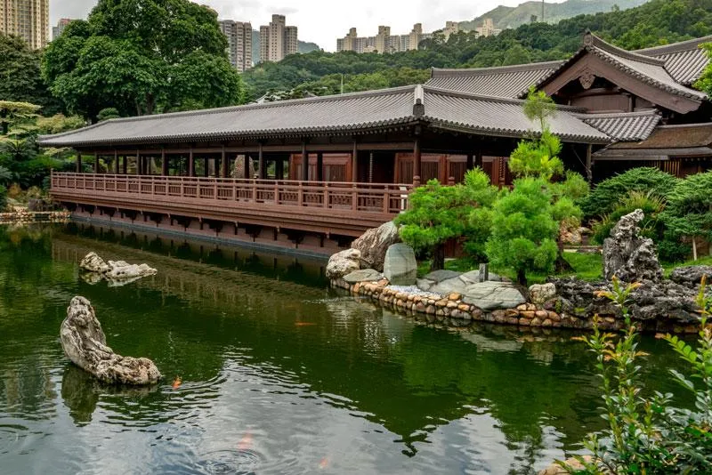 南蓮園池