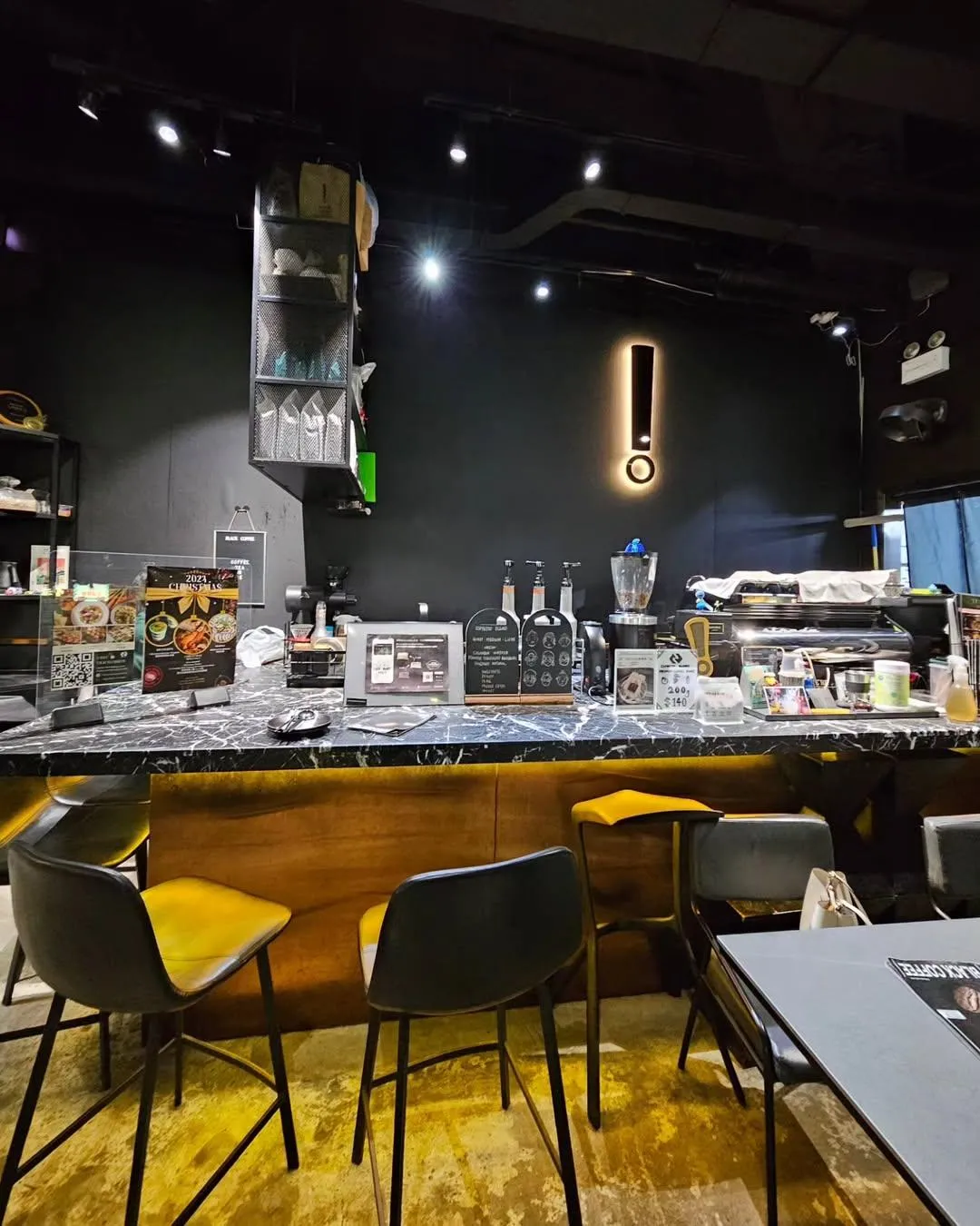 Black Coffee (油麻地)