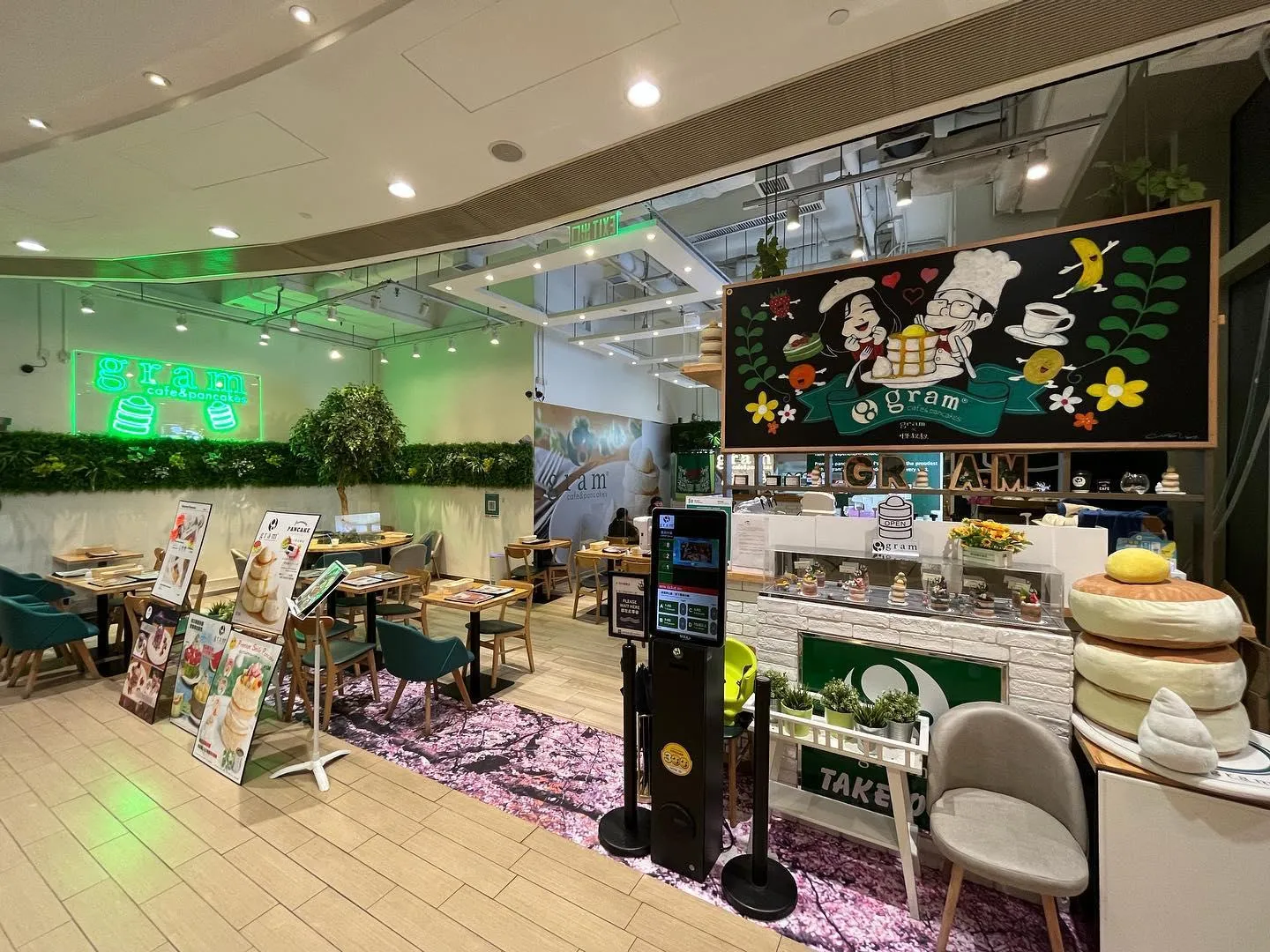 Gram Cafe & Pancakes