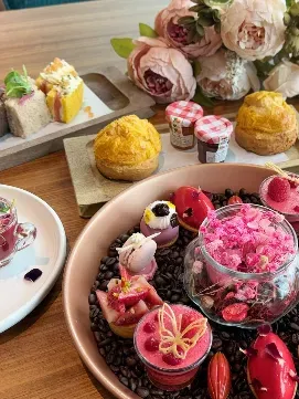 Mirage Bar & Restaurant