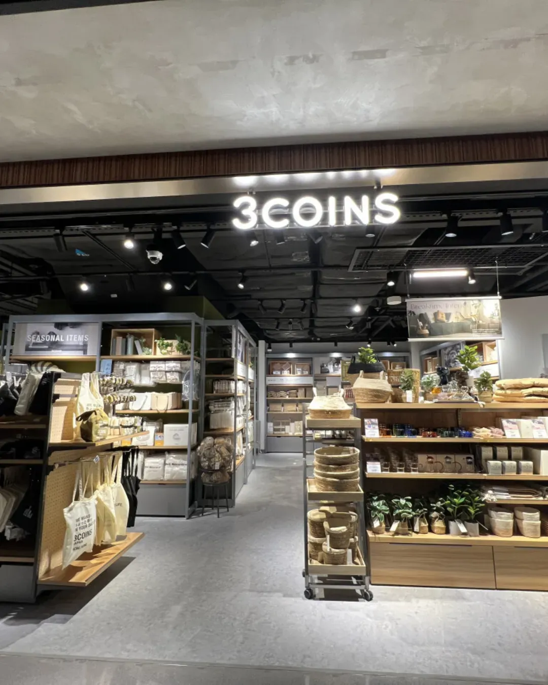 3COINS（銅鑼灣店）