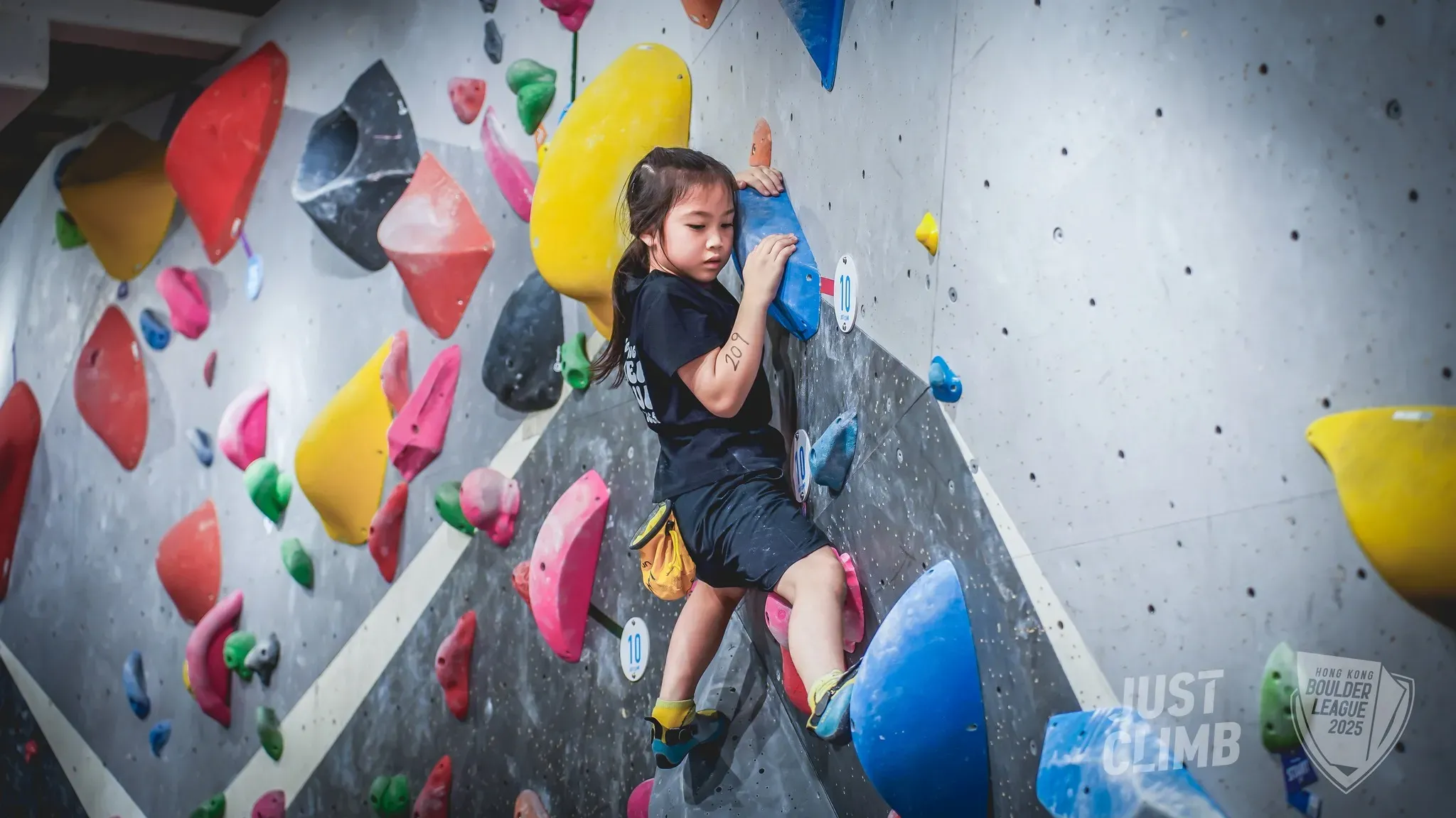 JUST CLIMB室內攀石場 (新蒲崗店)