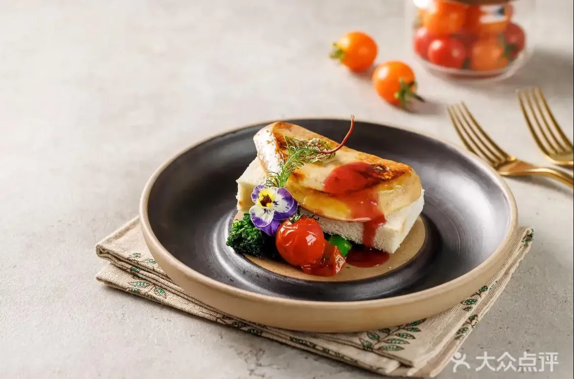 新意小館歡聚西餐廳