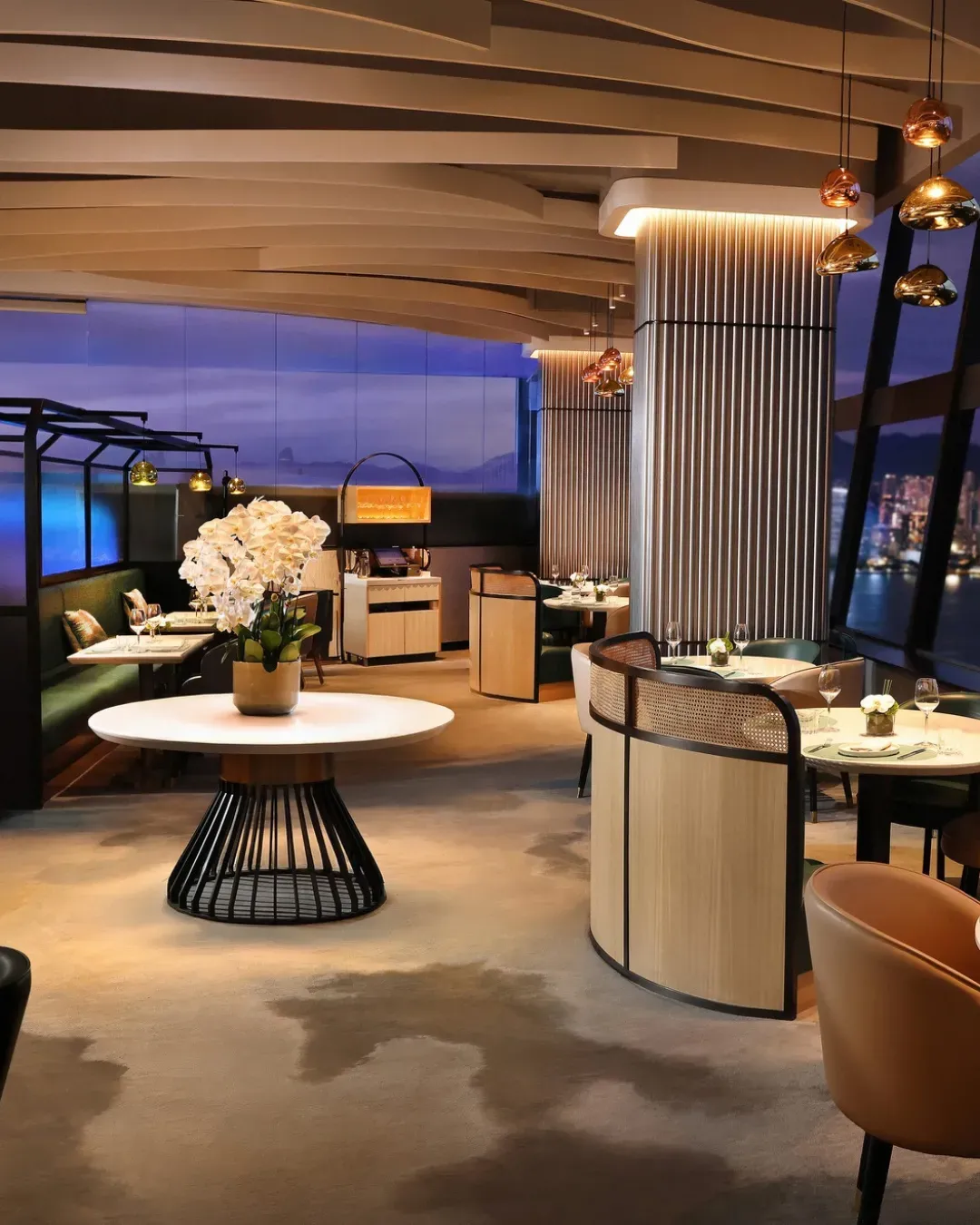 SKYE Roofbar &amp; Brasserie