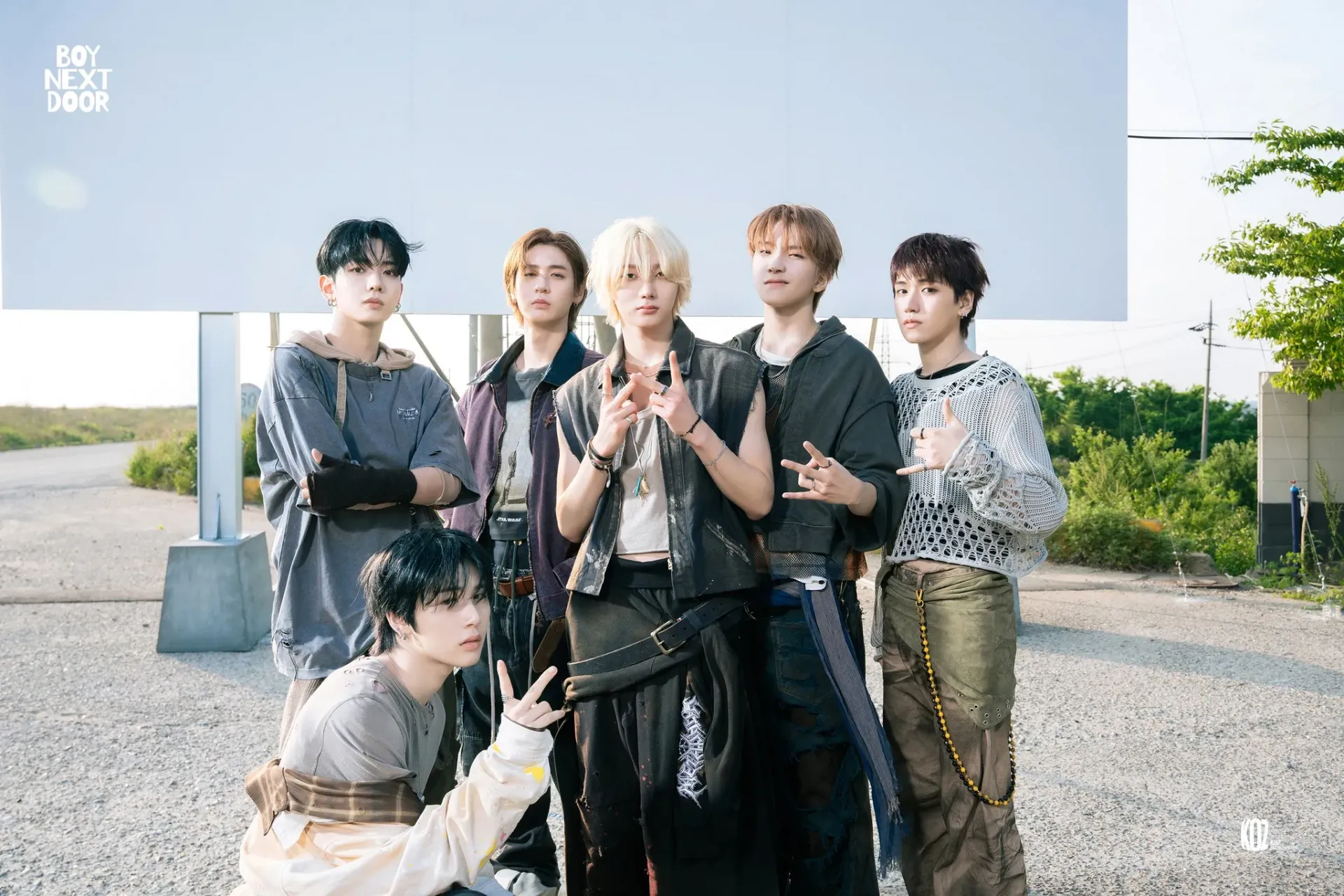 FB@BOYNEXTDOOR_official