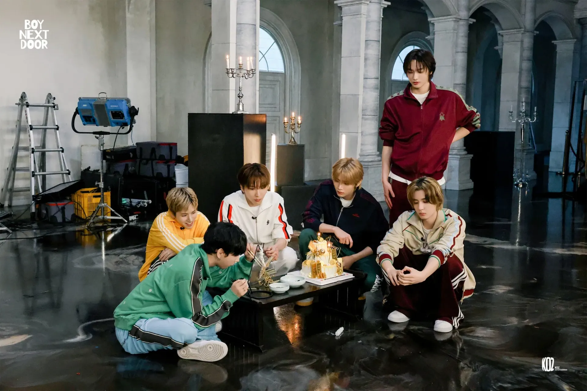 FB@BOYNEXTDOOR_official