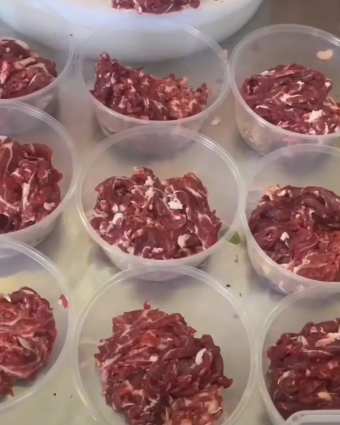 洪哥白塔牛肉粿條湯 (梅林中康路第十分店)