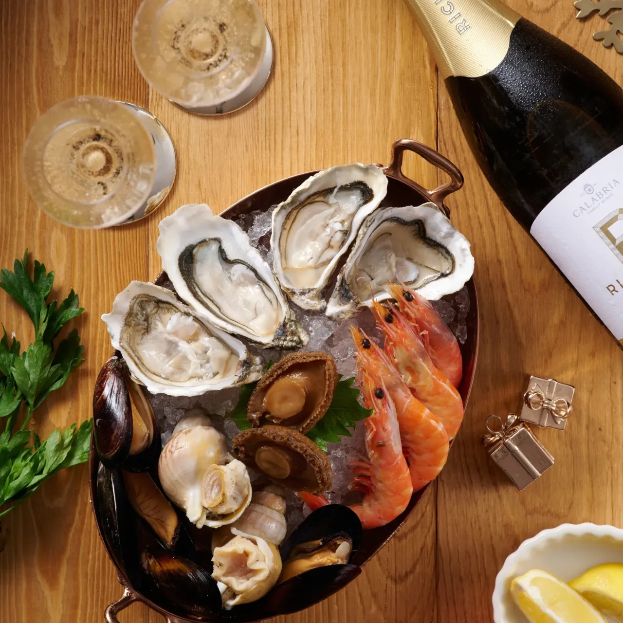 九龍東皇冠假日酒店