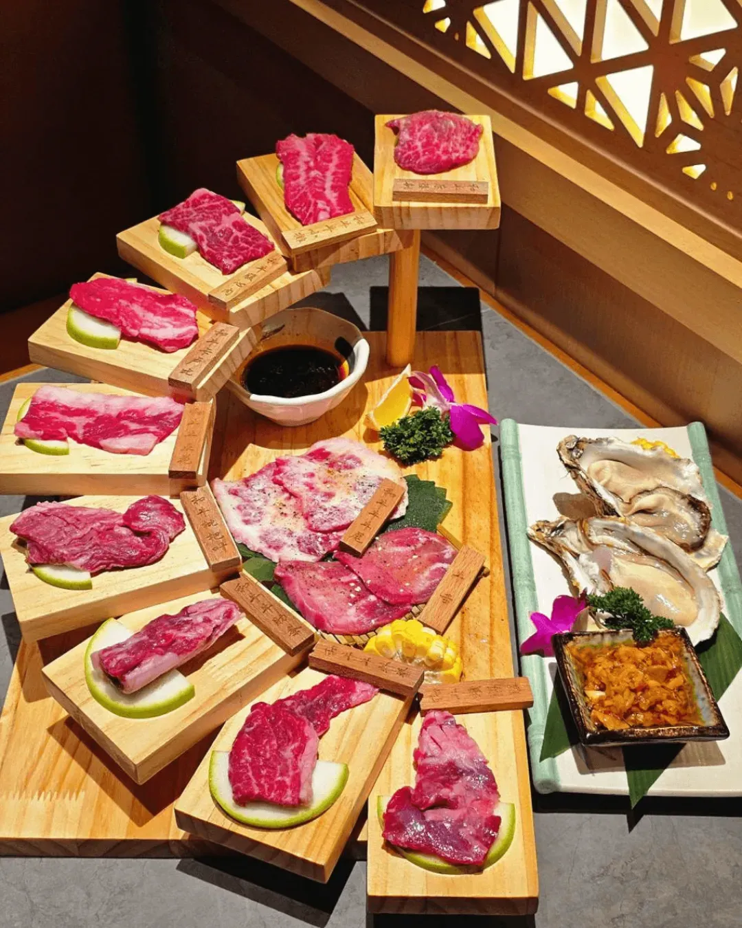 富淞．和牛炭火燒肉（國貿店）