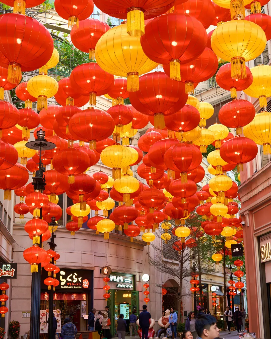 利東街新春呈獻「燈海桃林賀新歲」