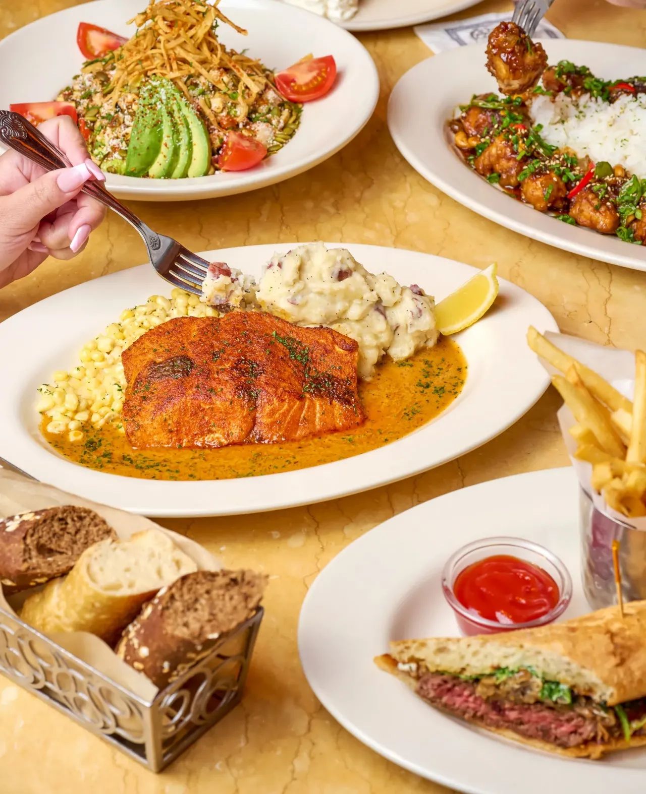 圖片來源：FB@The Cheesecake Factory Hong Kong