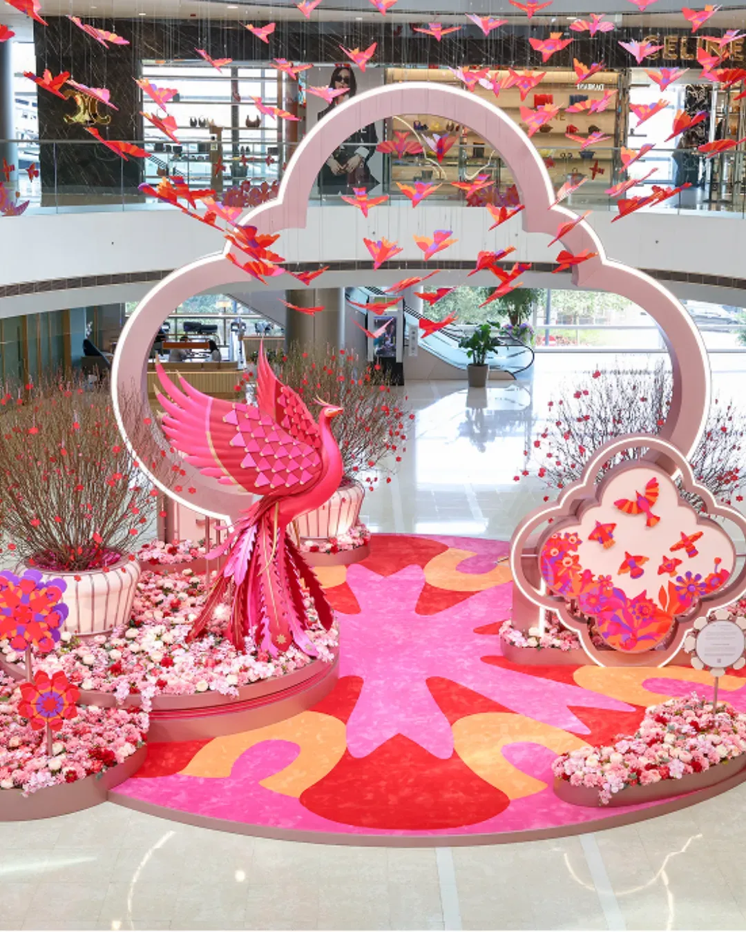 「百鳥朝鳳迎新春」藝術裝置 @ifc商場