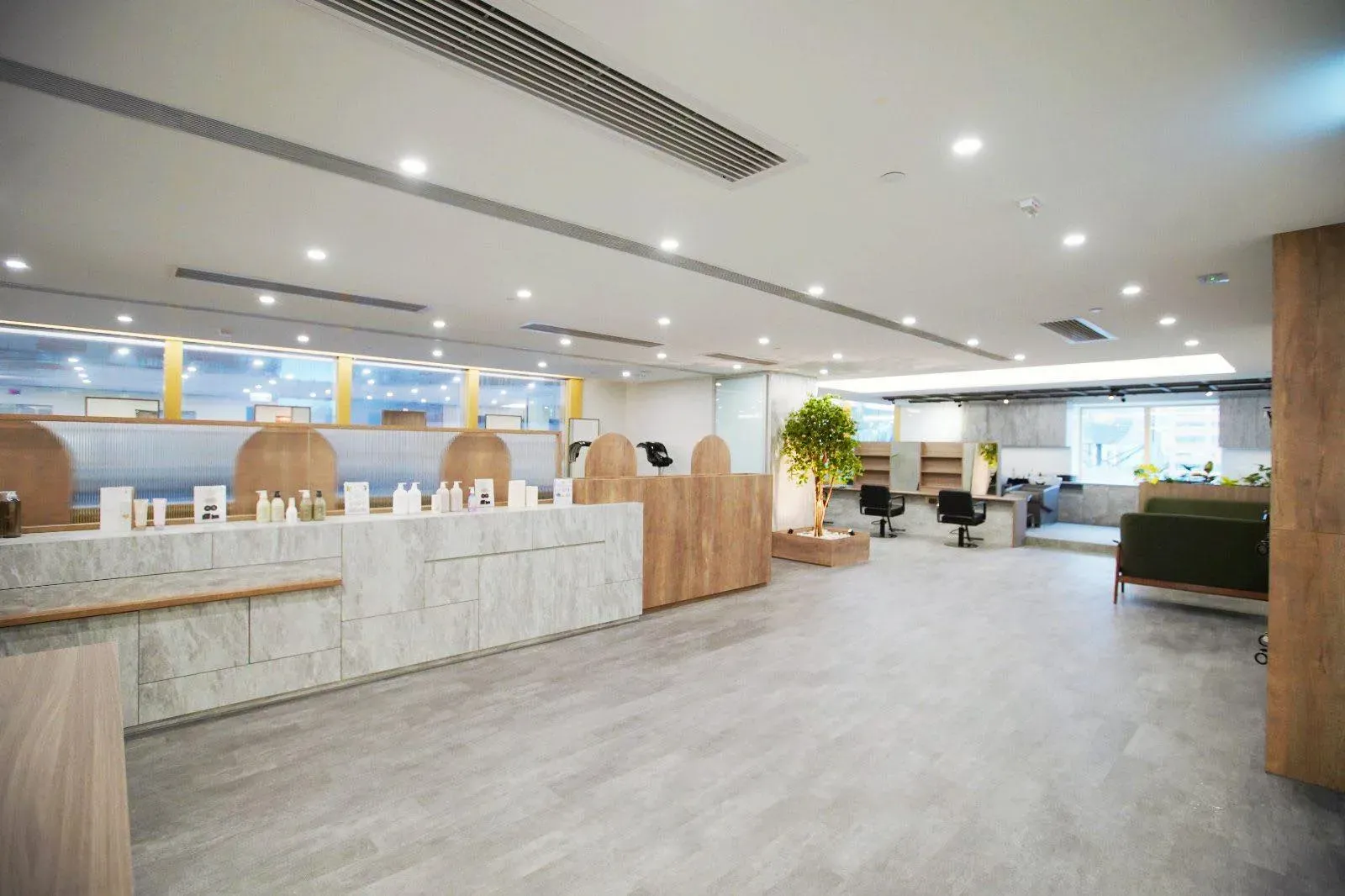 圖片來源：FB@The Room Hair & Design