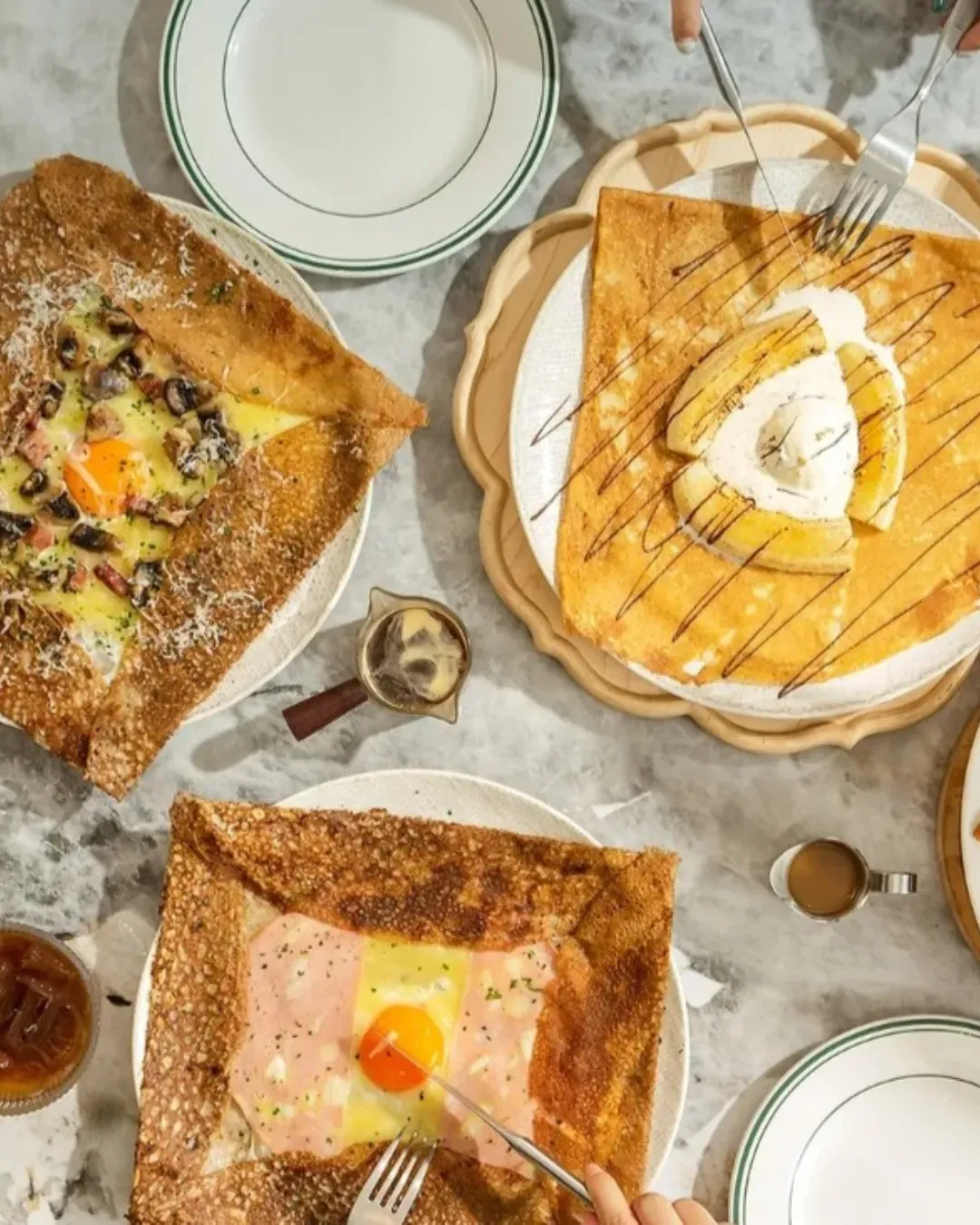 O'eat Blossom Pelican (萬象天地)