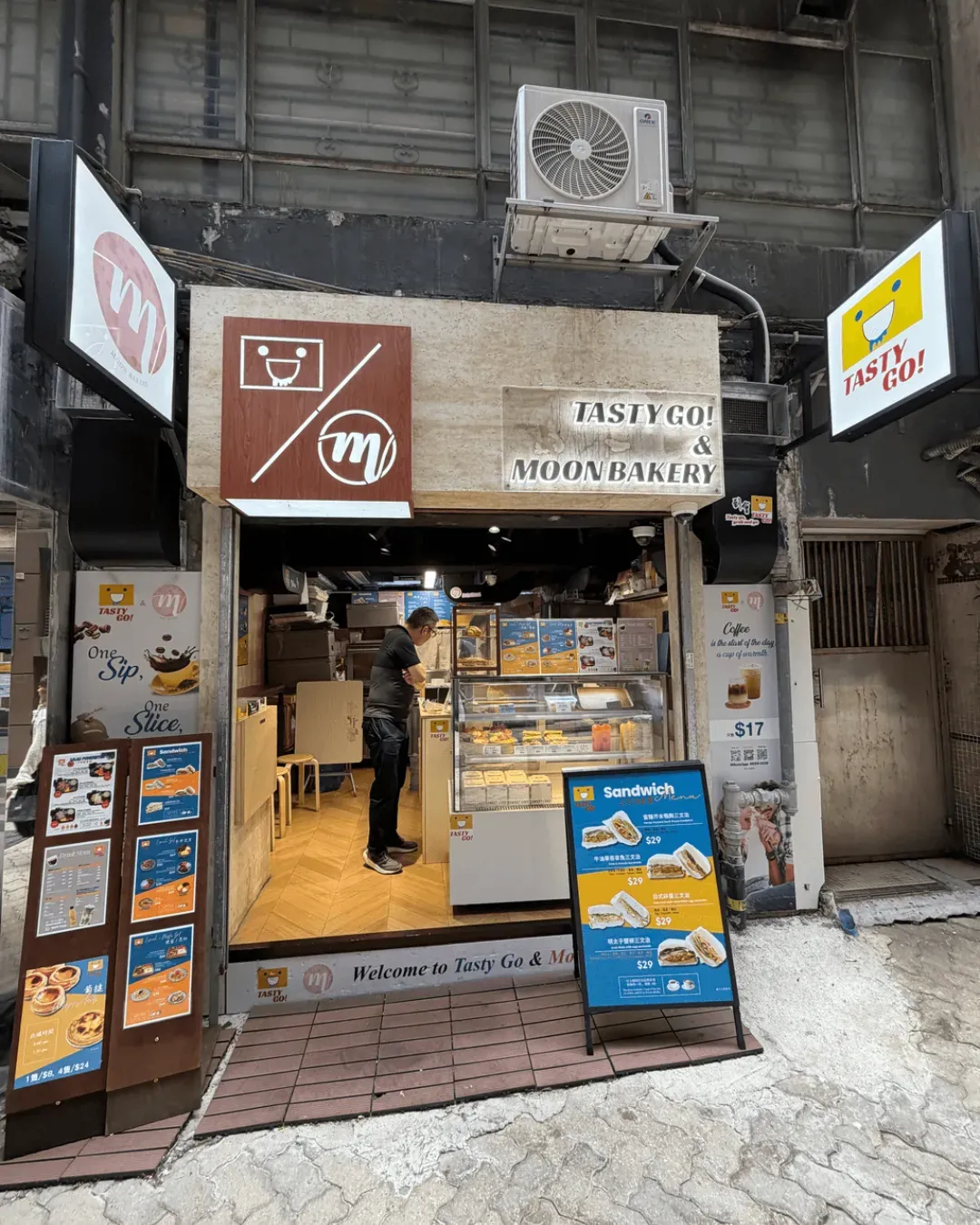 Tasty Go! & Moon Bakery