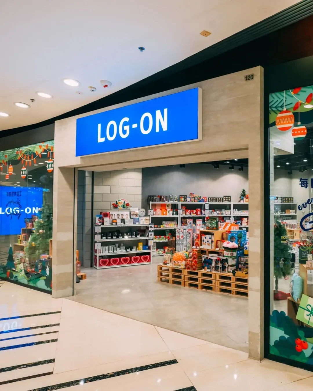 LOG-ON 青衣城