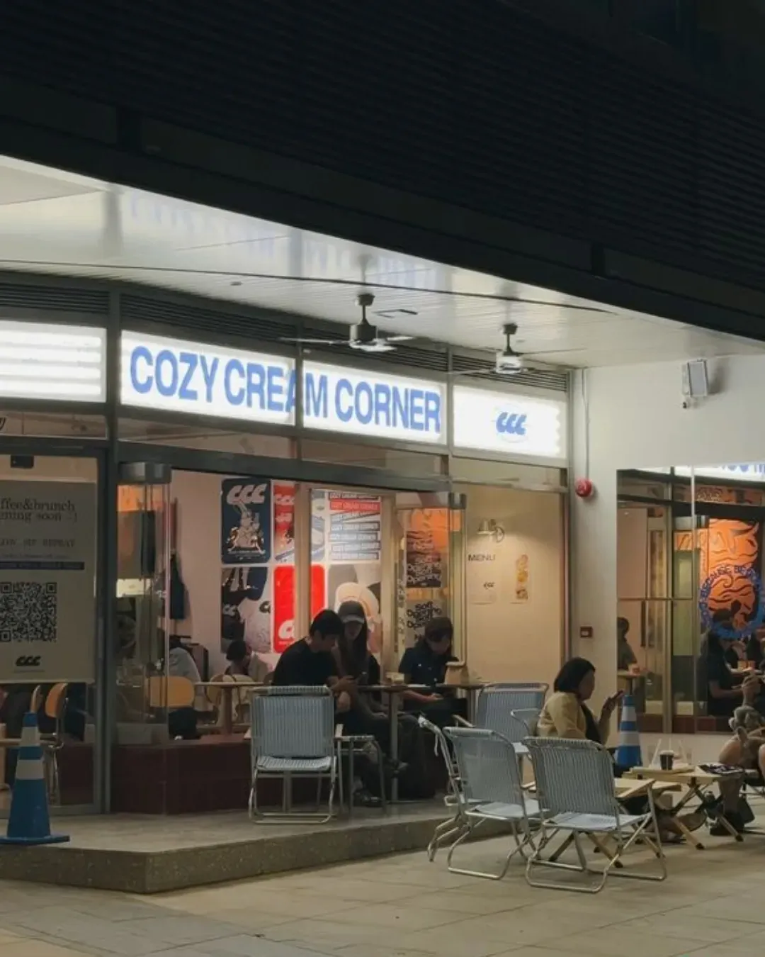 Cozy Cream Corner