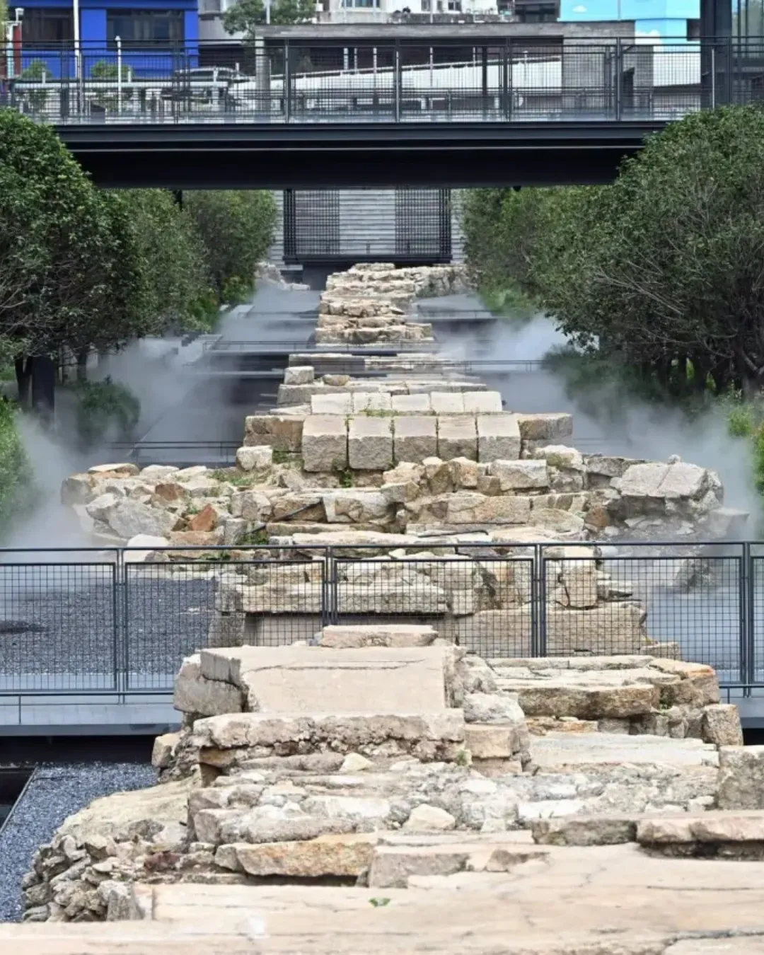 龍津石橋公園