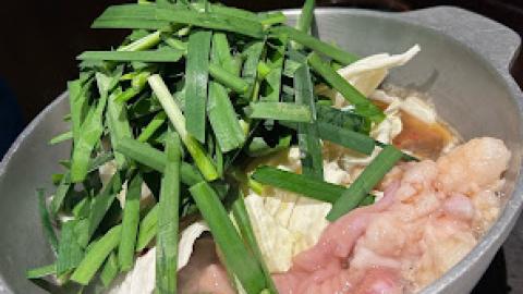 【2025 北九州 福岡8天遊】福岡│食記 ♥ 50 年老字號牛腸鍋專門店『元祖牛腸牛腸燒鍋樂天地』食福岡名物「牛腸鍋」