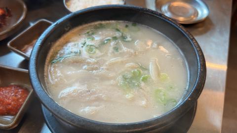 釜山四日三夜 | 第一天 (2) | 晚餐 | 水邊最高豬肉湯飯