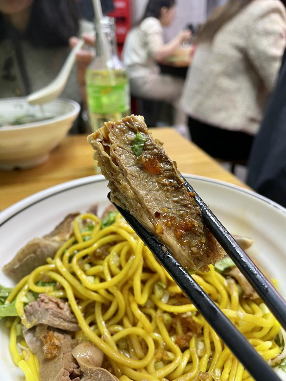 【思思賢美食推介】上環高CP值麵店|八刀麵館必試豬雜王和牛腩 【思思賢美食推介】上環高CP值麵店|八刀麵館必試豬雜王和牛腩