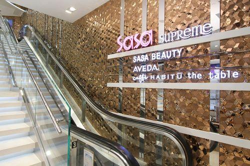 Sa Sa Supreme 電梯通往beauty salons!