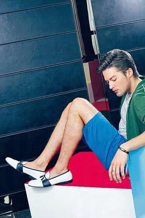 Fratelli Rossetti Yacht 休閒鞋、7 For All Mankind 短褲。