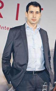 思捷 (Espite) 新任 CEO 馬浩思,對於上任遺留下來的蛻變大計,只謂生不逢時,並指對一個表現不如理想的企業來說,改變應是持續性的,不應以四年為限。 思捷 (Espite) 新任 CEO 馬浩思,對於上任遺留下來的蛻變大計,只謂生不逢時,並指對一個表現不如理想的企業來說,改變應是持續性的,不應以四年為限。