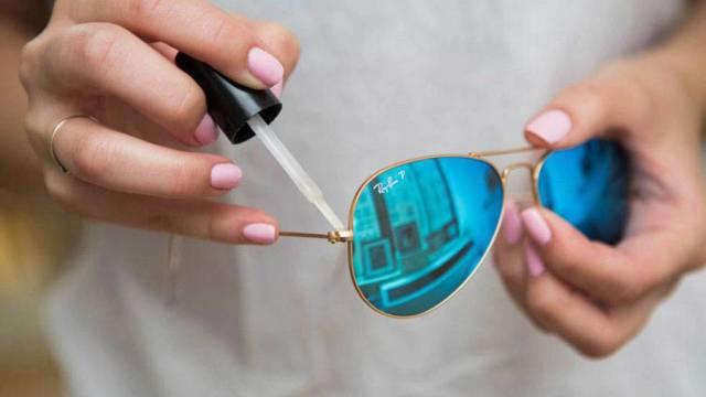 衣服沾到粉底液點算?女生要懂的5個儀容急救小秘訣 衣服沾到粉底液點算?女生要懂的5個儀容急救小秘訣