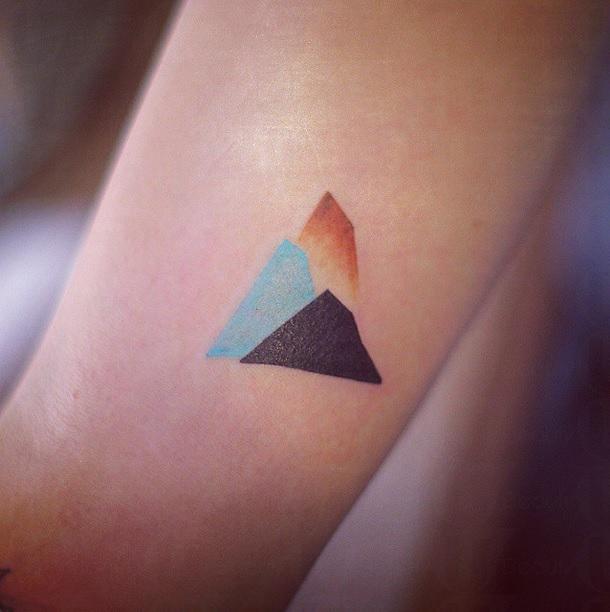 紋身≠壞女孩!屬於文青的簡約紋身 紋身≠壞女孩!屬於文青的簡約紋身