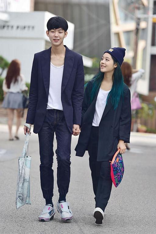 日韓街拍：春季情侶裝穿搭