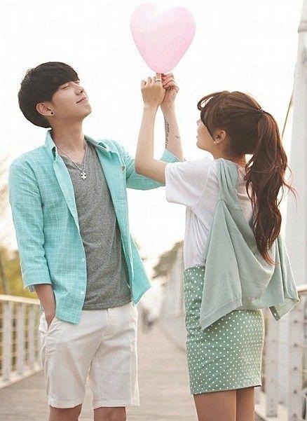 日韓街拍：春季情侶裝穿搭