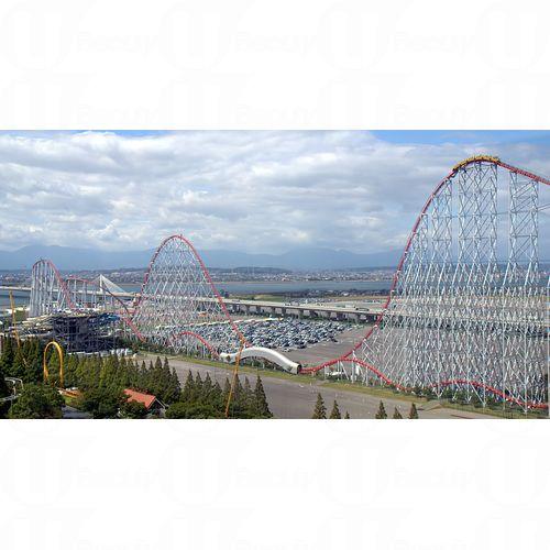 造價高達五千萬美元的日本長島溫泉樂園過山車Stell Dragon 2000,跑道總長二千四百七十九米,獲得「 全球軌道最長的過山車」稱號,讓你驚喜不斷! 造價高達五千萬美元的日本長島溫泉樂園過山車Stell Dragon 2000,跑道總長二千四百七十九米,獲得「 全球軌道最長的過山車」稱號,讓你驚喜不斷!