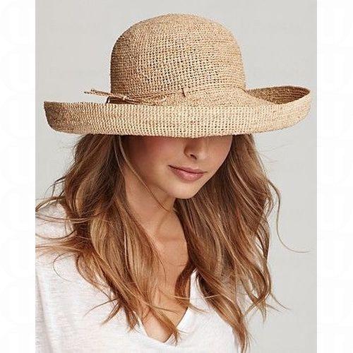 Summer is coming～很多人會染髮來迎接夏天，但是千萬要注意太陽對頭皮的傷害。陽光吸收太多會令頭髮變得乾燥，而且頭髮容易褪色，所以當染完頭髮後，最好戴上太陽帽或盡量躲在樹蔭下。