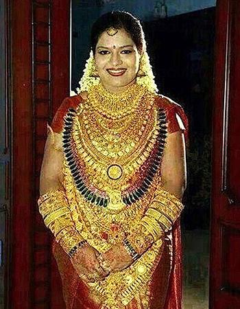 滿身盡戴黃金 印度新娘戴5百萬金上身 《滿身盡戴黃金 印度新娘戴5百萬金上身