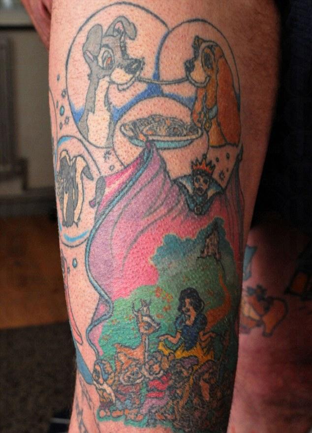 執垃圾姿勢都有規定!10個迪士尼員工奇趣守則 執垃圾姿勢都有規定!10個迪士尼員工奇趣守則