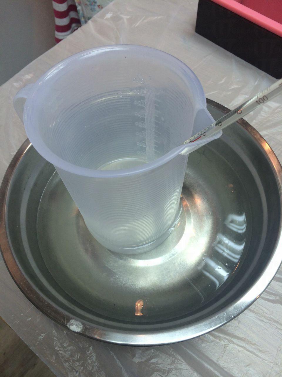 DIY敏感肌護膚品：金盞花手工皂