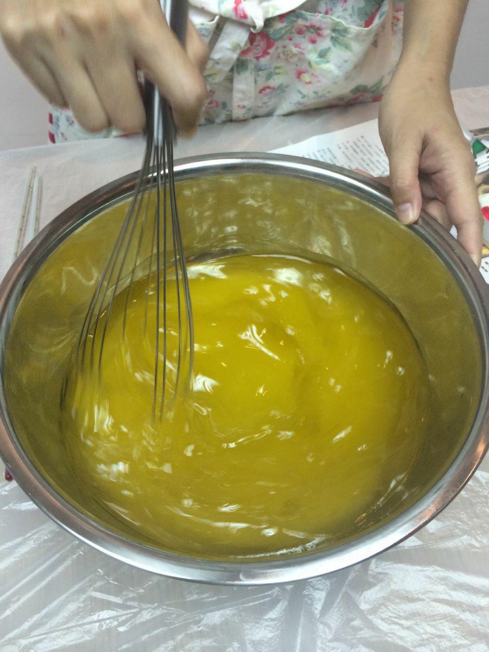DIY敏感肌護膚品：金盞花手工皂