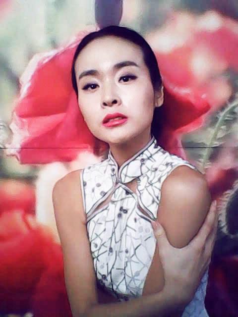 大師Lara Jade示範用麵包超人相機也能拍出型格時裝照