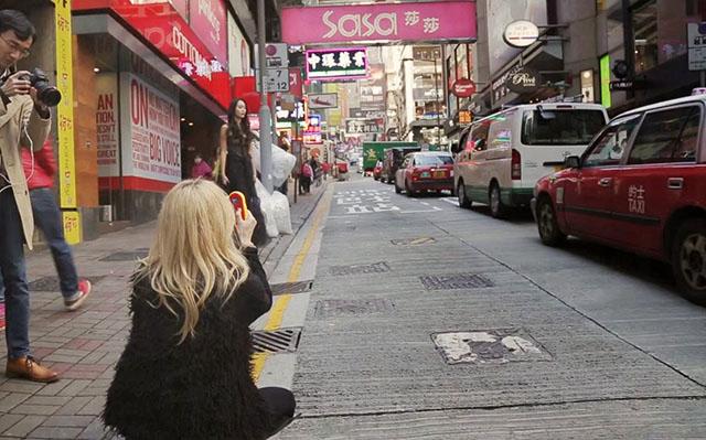 大師Lara Jade示範用麵包超人相機也能拍出型格時裝照