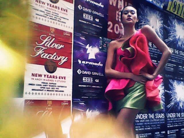 大師Lara Jade示範用麵包超人相機也能拍出型格時裝照