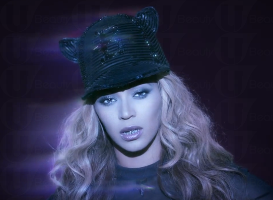 Beyonce 係新歌MV 《Bow Down》內也有以金牙造型現身，MV內背景全黑，一排金牙頓成焦點。