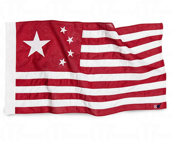 CLOT 與The Hundred 是中國及美國街牌代表，是次聯手推出系列的靈感是結合著代表兩個國家的元素，如國家代表的顏色紅白藍、國旗的紅色星星、動物如鷹及老虎等、加上80年代服飾，如條紋及rock & roll元素。The Hundreds X CLOT系列有多款型格帽、print tee、背心、恤衫、短褲、牛仔背心外套及褲。