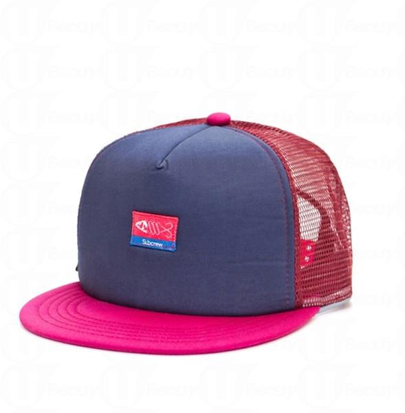 街頭潮流品牌 SUBCREW pop-up store 進駐 LAB Concept，推出多款獨家 Tee 及 Cap。