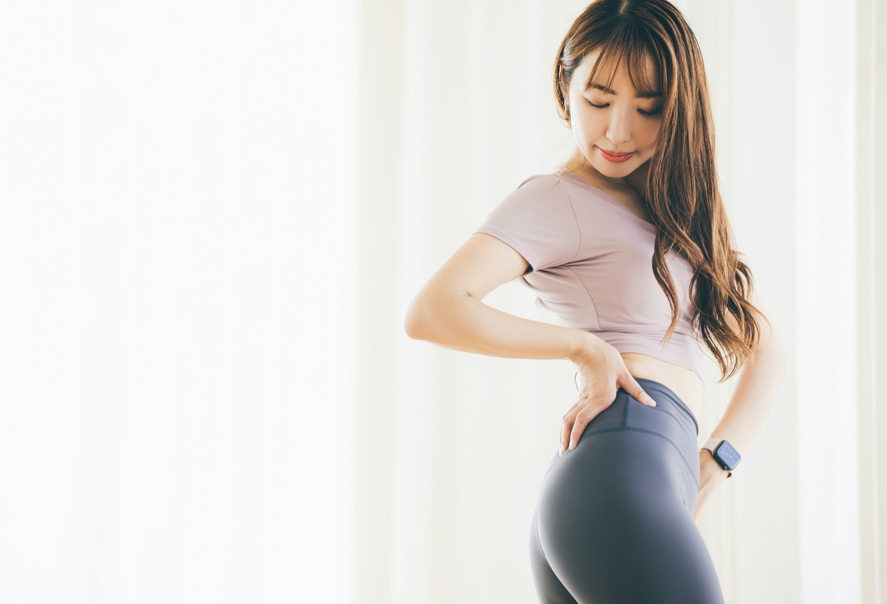 港女穿瑜伽褲上班被老闆訓話3小時！老闆提出「一個要求」讓人無奈！慘被公審惹熱議！