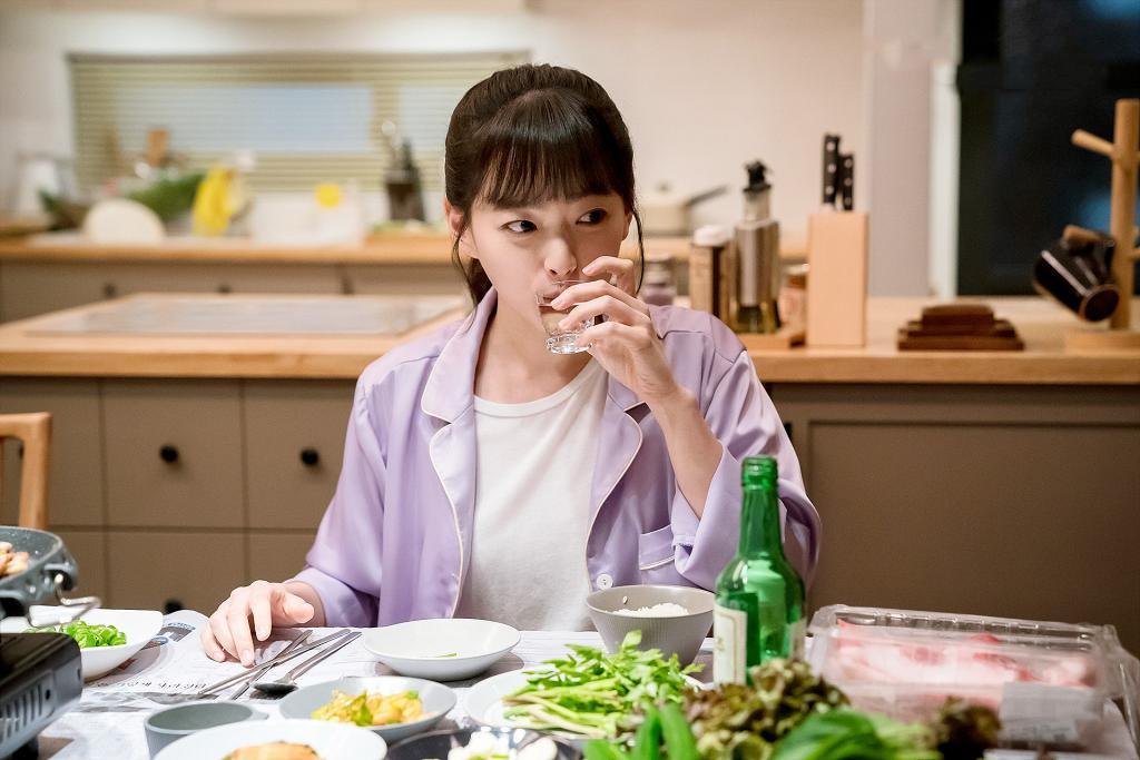 女子飲凍飲配「這種」食物半癱險死！醫生驚揭致命真相！冬天吃XX千萬要小心！