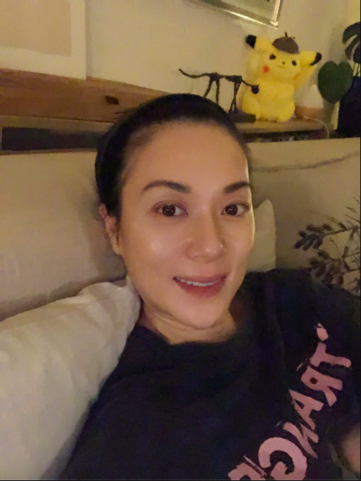 53歲張可頤激罕公開素顔照！美貌宛如少女狀態極好！逆齡美貌引熱議！